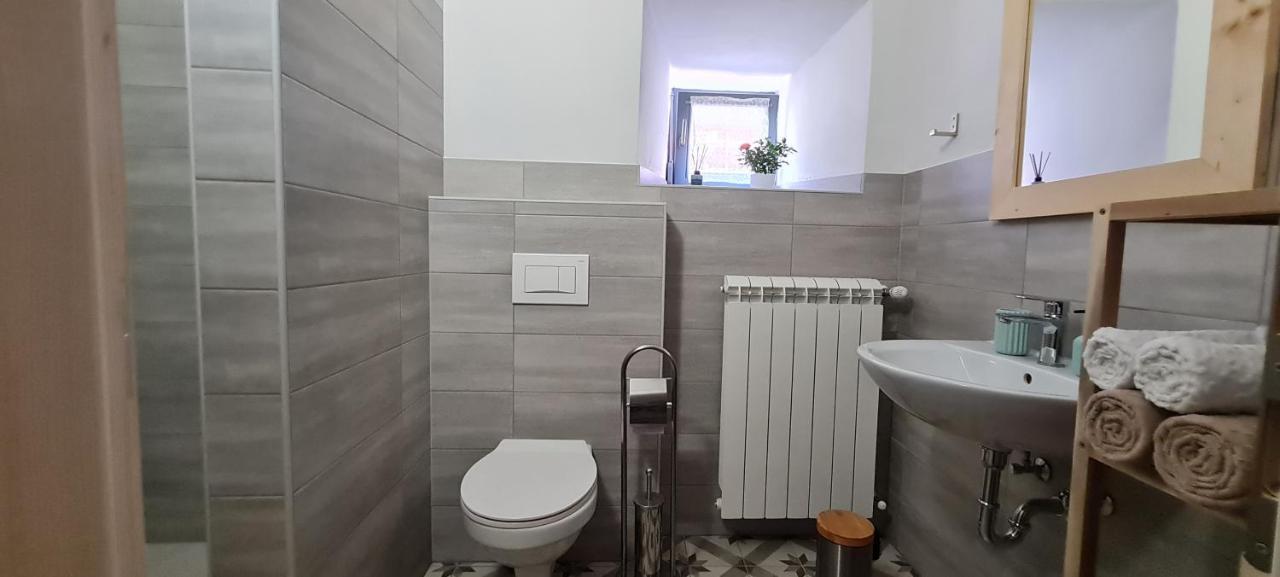 Nona Bb Acomodação com café da manhã Postojna Exterior foto