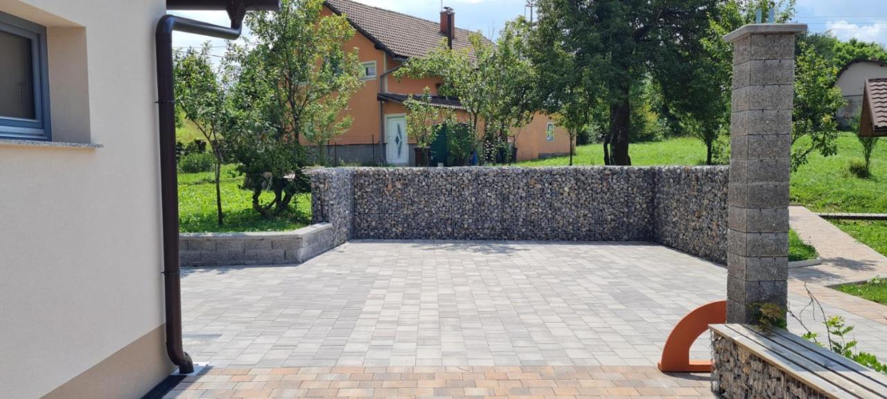 Nona Bb Acomodação com café da manhã Postojna Exterior foto