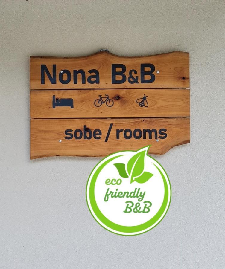 Nona Bb Acomodação com café da manhã Postojna Exterior foto